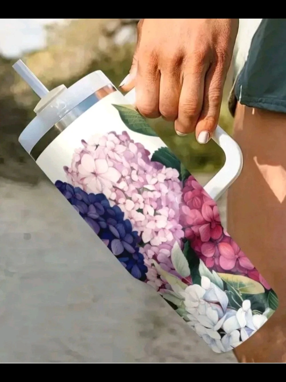 The Unbranded Brand 40 oz